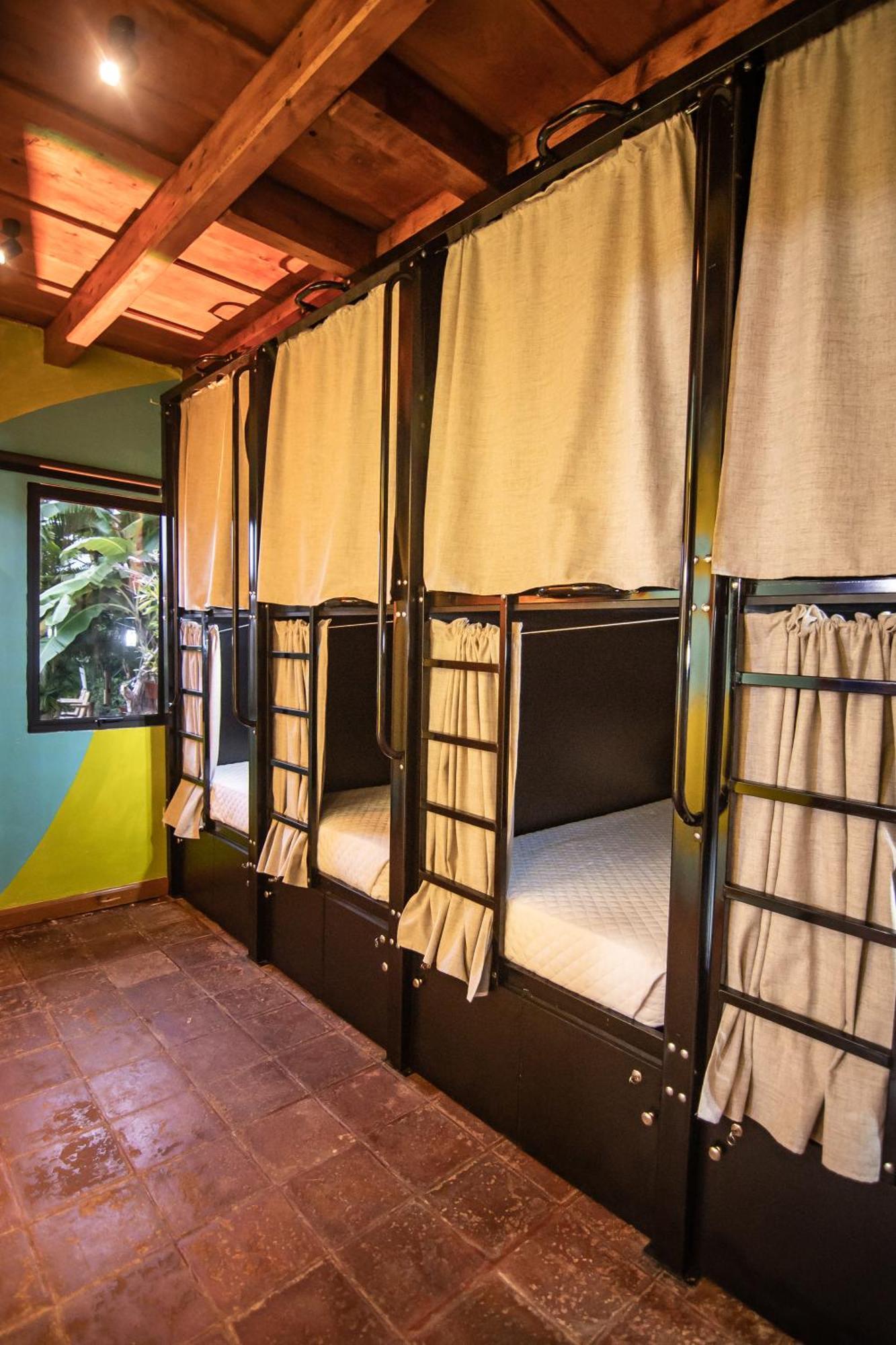 Yes Please! Hostel Antigua Екстер'єр фото
